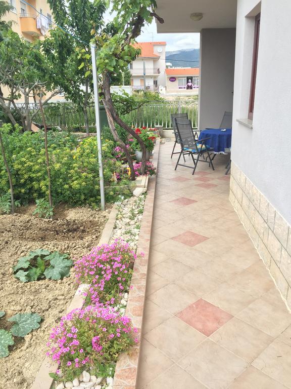 Apartments Silvi Podstrana Exterior photo